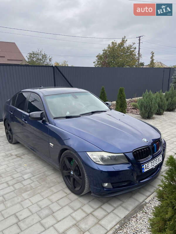 Седан BMW 3 Series 2010 в Новомосковске фото 4 Седан BMW 3 Series 2010 в Новомосковске