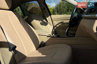 Седан BMW 3 Series 2013 в 