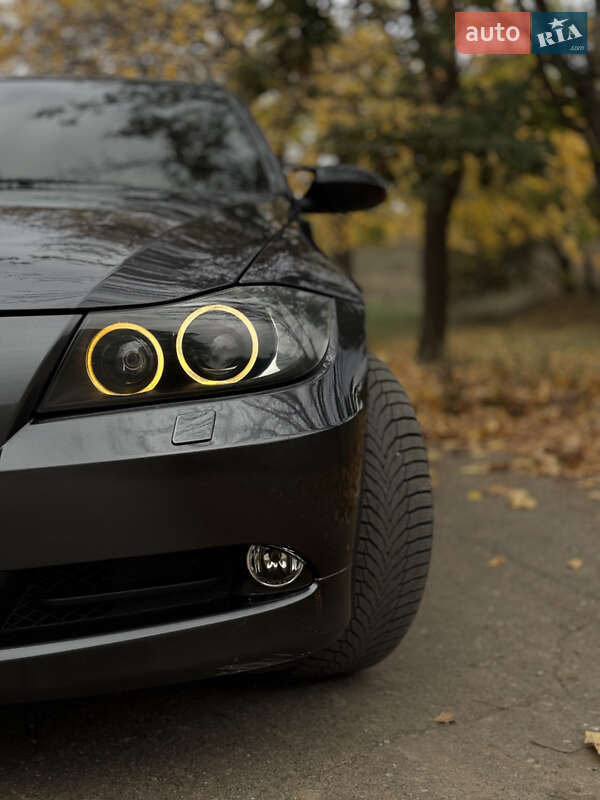Универсал BMW 3 Series 2006 в Краматорске