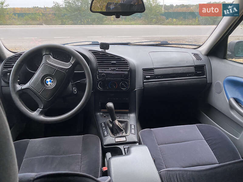 Седан BMW 3 Series 1995 в Виннице фото 6 Седан BMW 3 Series 1995 в Виннице
