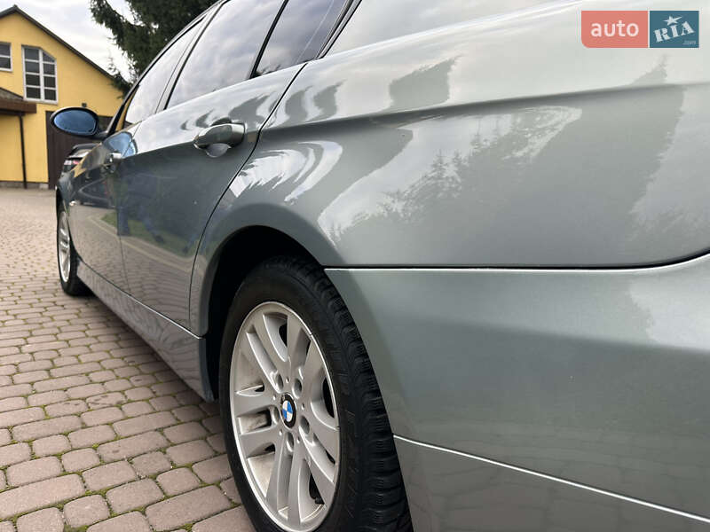 Седан BMW 3 Series 2007 в Львове