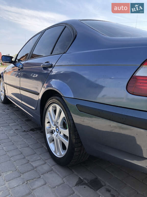 Седан BMW 3 Series 2002 в Белогорье