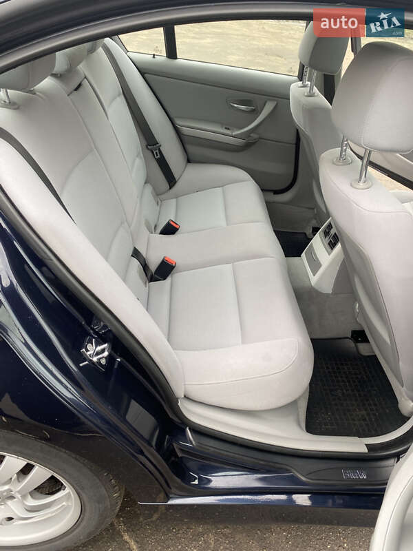 Седан BMW 3 Series 2005 в Балті фото 18 Седан BMW 3 Series 2005 в Балті