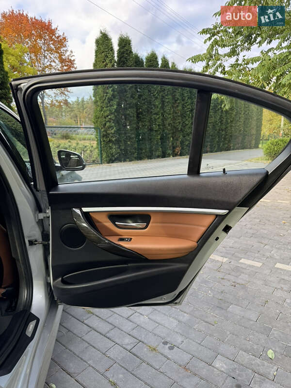 Седан BMW 3 Series 2015 в Шепетовке