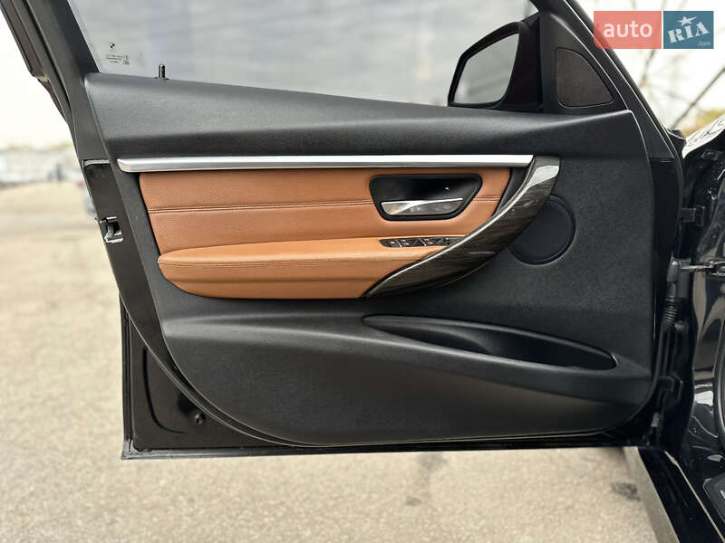 Седан BMW 3 Series 2015 в Харькове