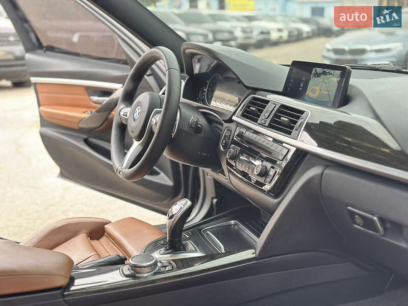 Седан BMW 3 Series 2015 в Харькове