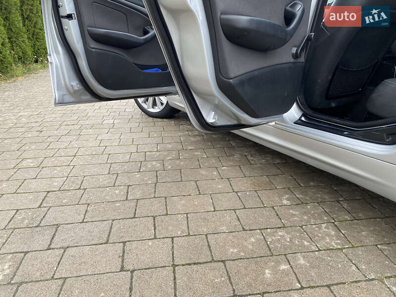 Седан BMW 3 Series 2003 в Львові фото 4 Седан BMW 3 Series 2003 в Львові