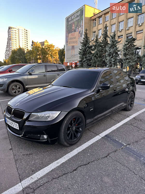 Седан BMW 3 Series 2010 в Николаеве