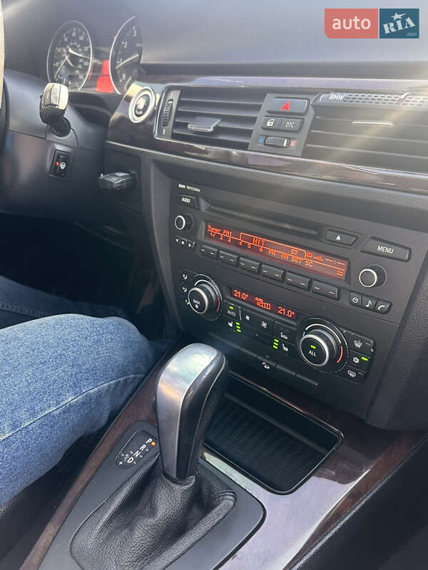 Седан BMW 3 Series 2010 в Николаеве