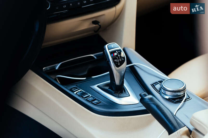 Седан BMW 3 Series 2017 в Львове