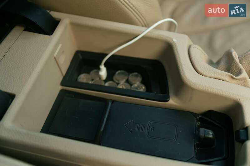 Седан BMW 3 Series 2017 в Львове