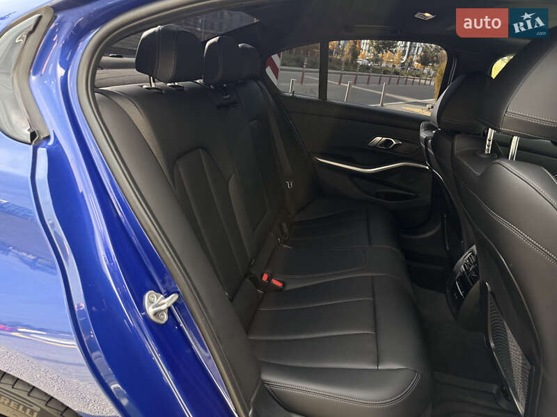 Седан BMW 3 Series 2023 в Києві