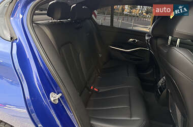 Седан BMW 3 Series 2023 в 