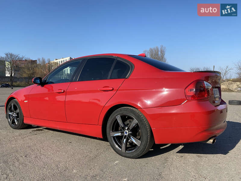 Седан BMW 3 Series 2005 в Рівному