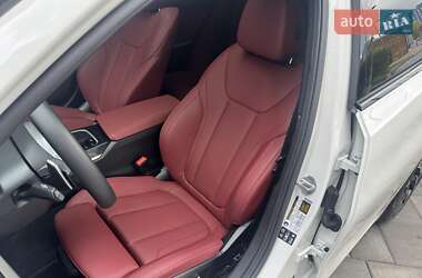 Седан BMW 3 Series 2025 в 