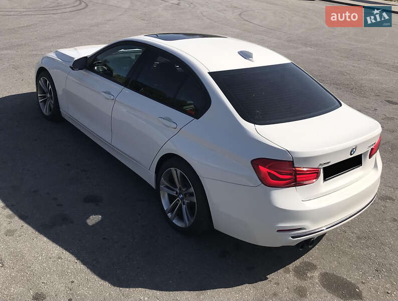 Седан BMW 3 Series 2018 в Дніпрі