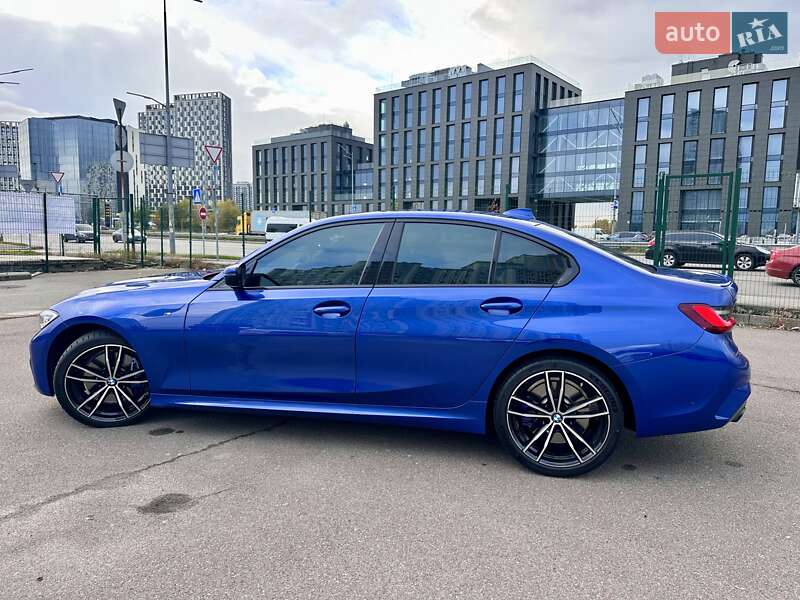 Седан BMW 3 Series 2022 в Киеве