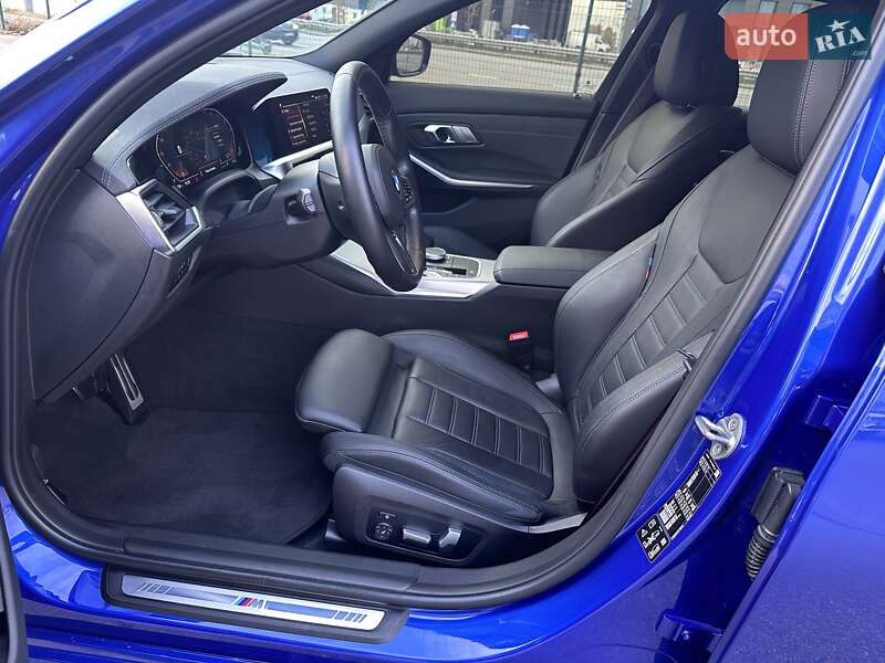Седан BMW 3 Series 2022 в Киеве