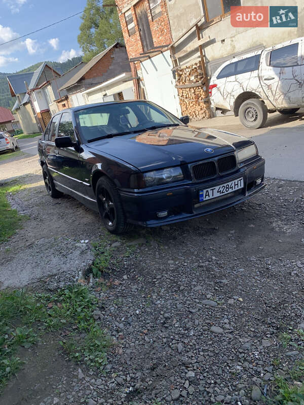 Седан BMW 3 Series 1993 в Сколе фото Седан BMW 3 Series 1993 в Сколе