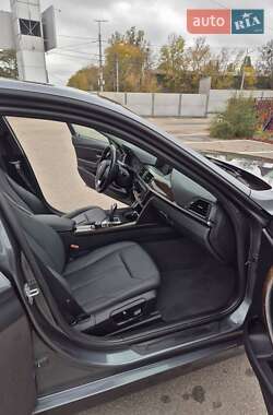 Седан BMW 3 Series 2015 в 