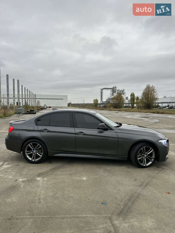 Седан BMW 3 Series 2015 в Коростене