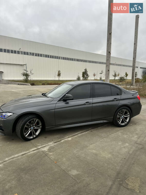 Седан BMW 3 Series 2015 в Коростене