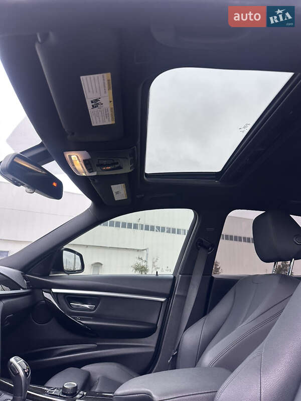 Седан BMW 3 Series 2015 в Коростене