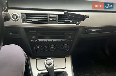 Седан BMW 3 Series 2005 в  фото 10 Седан BMW 3 Series 2005 в