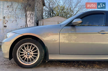 Седан BMW 3 Series 2005 в  фото 13 Седан BMW 3 Series 2005 в