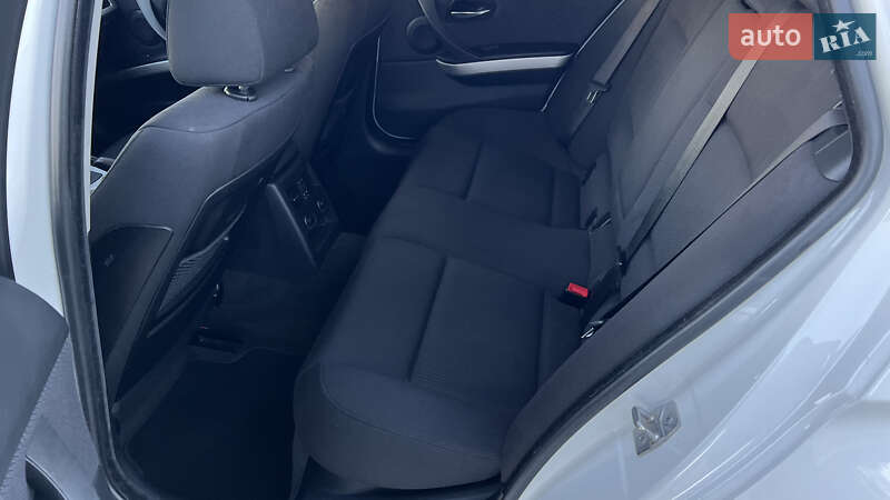 Универсал BMW 3 Series 2010 в Житомире фото 13 Универсал BMW 3 Series 2010 в Житомире