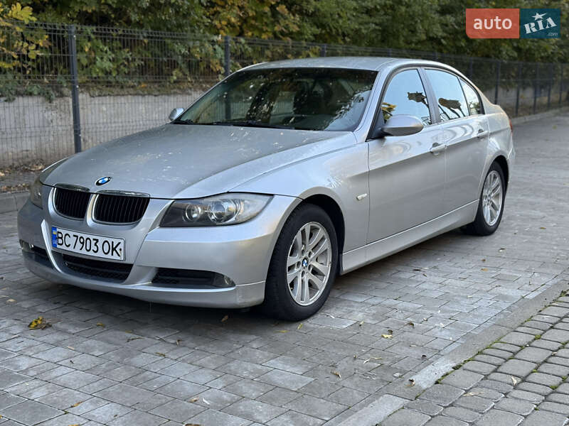 Седан BMW 3 Series 2005 в Львове