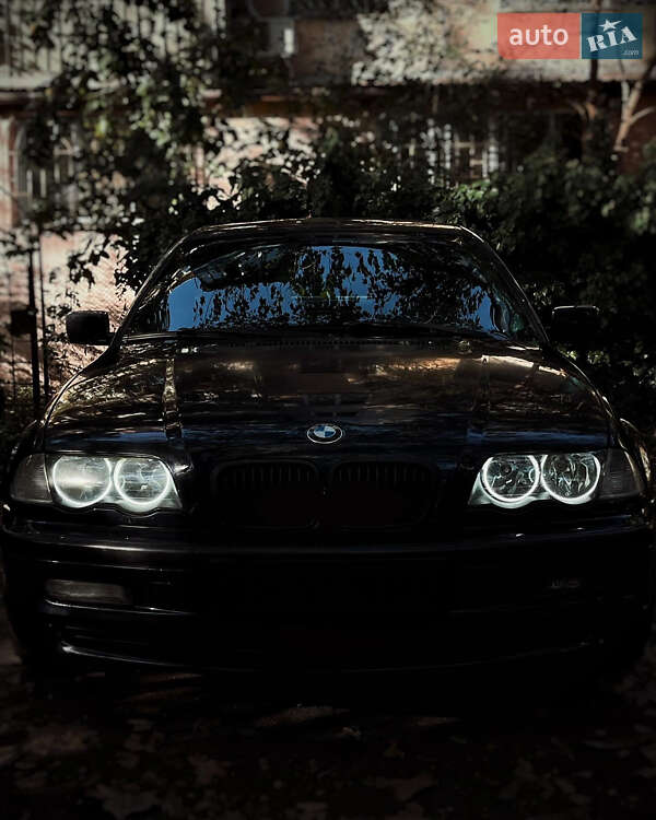 Седан BMW 3 Series 2001 в 