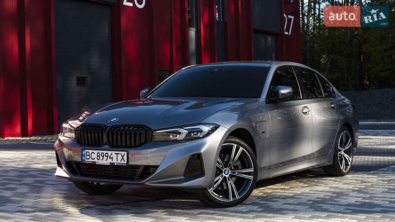 Седан BMW 3 Series 2022 в Львові