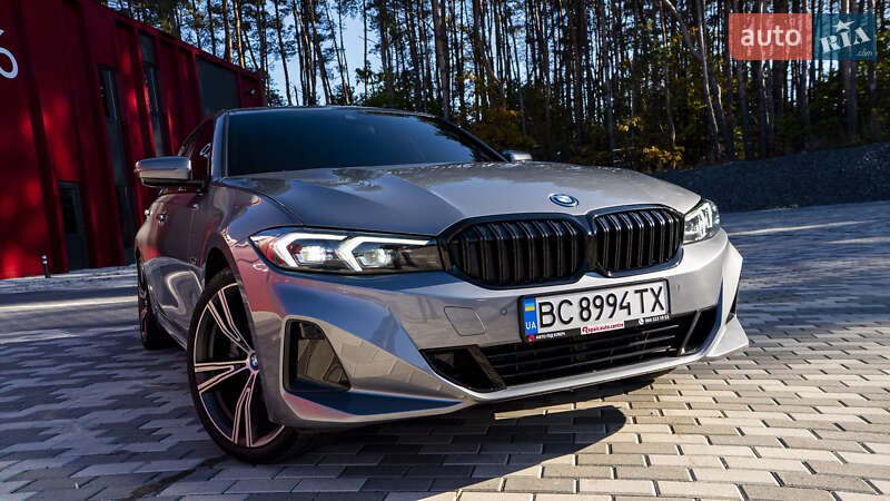 Седан BMW 3 Series 2022 в Львові