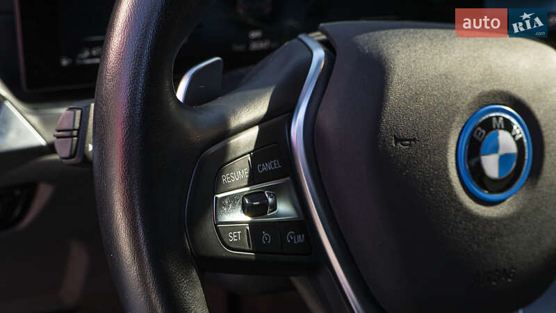 Седан BMW 3 Series 2022 в Львові