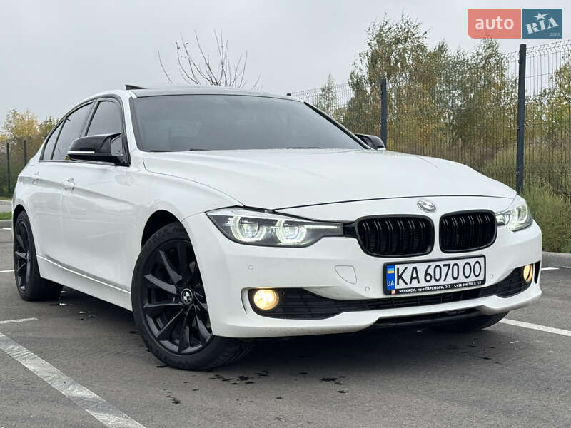 Седан BMW 3 Series 2015 в 