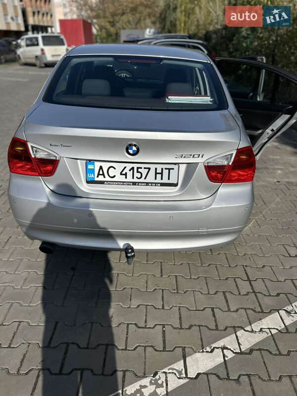 Седан BMW 3 Series 2005 в Луцке