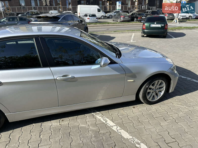 Седан BMW 3 Series 2005 в Луцке