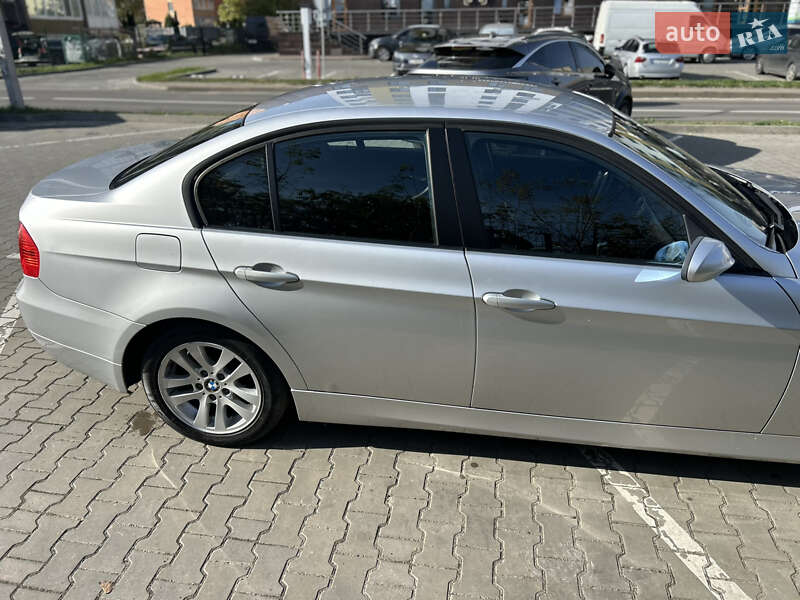 Седан BMW 3 Series 2005 в Луцке