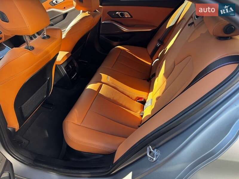 Седан BMW 3 Series 2023 в Львове