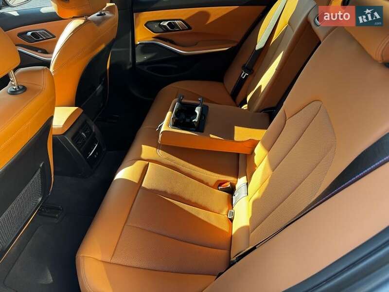 Седан BMW 3 Series 2023 в Львове