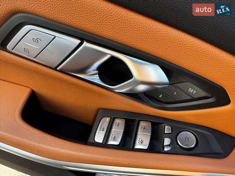 Седан BMW 3 Series 2023 в Львове