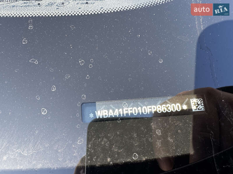 Седан BMW 3 Series 2023 в Львове