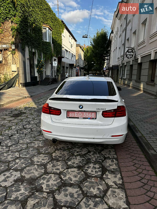 Седан BMW 3 Series 2013 в Луцке