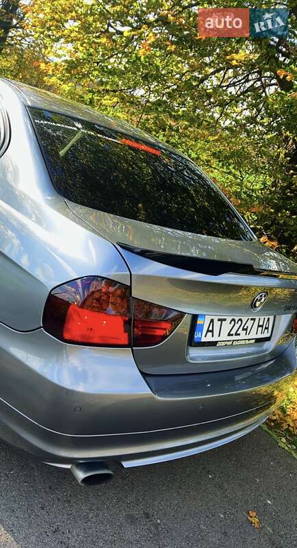 Седан BMW 3 Series 2009 в Бурштині