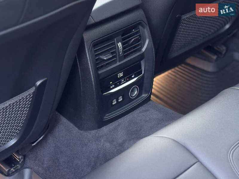 Седан BMW 3 Series 2019 в Сарнах фото 21 Седан BMW 3 Series 2019 в Сарнах