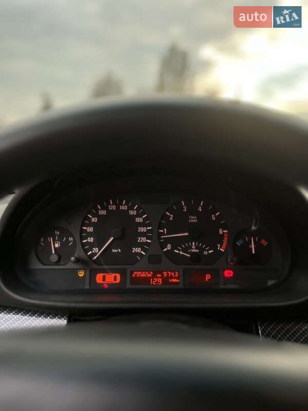 Седан BMW 3 Series 2002 в Запорожье