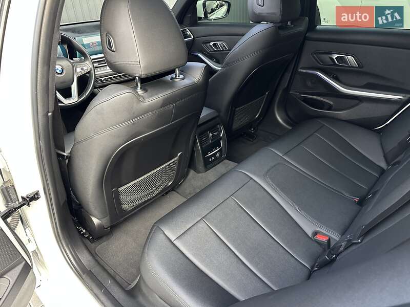 Седан BMW 3 Series 2019 в Мукачево фото 19 Седан BMW 3 Series 2019 в Мукачево