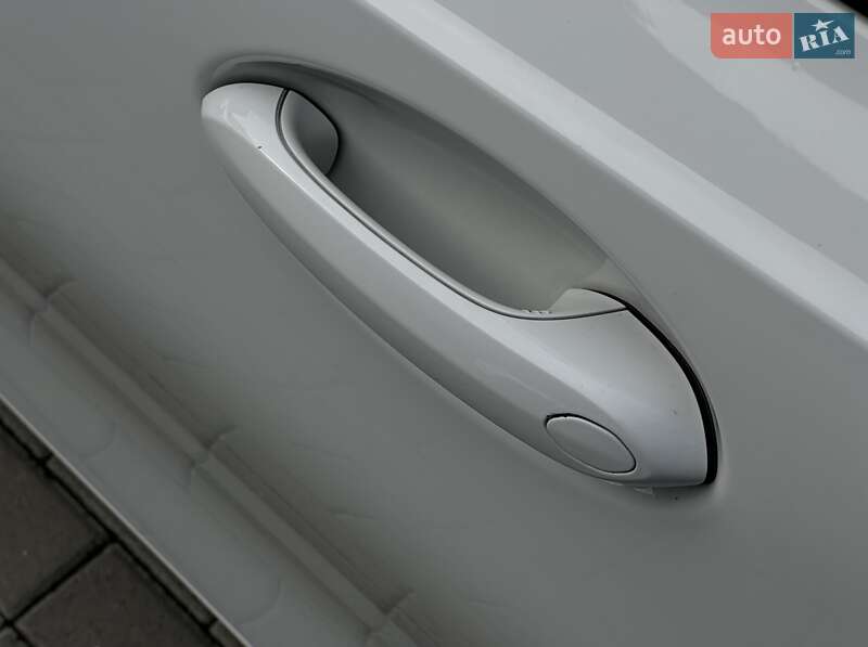 Седан BMW 3 Series 2019 в Мукачево фото 16 Седан BMW 3 Series 2019 в Мукачево