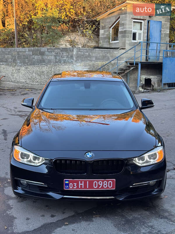 Седан BMW 3 Series 2013 в Рівному